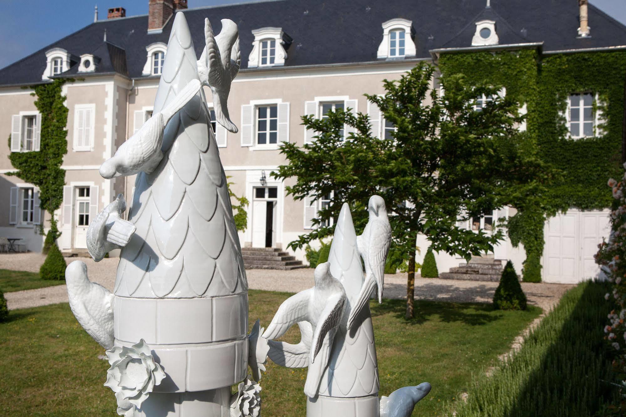 Chateau De La Resle - Design Hotels Montigny-la-Resle Exterior foto