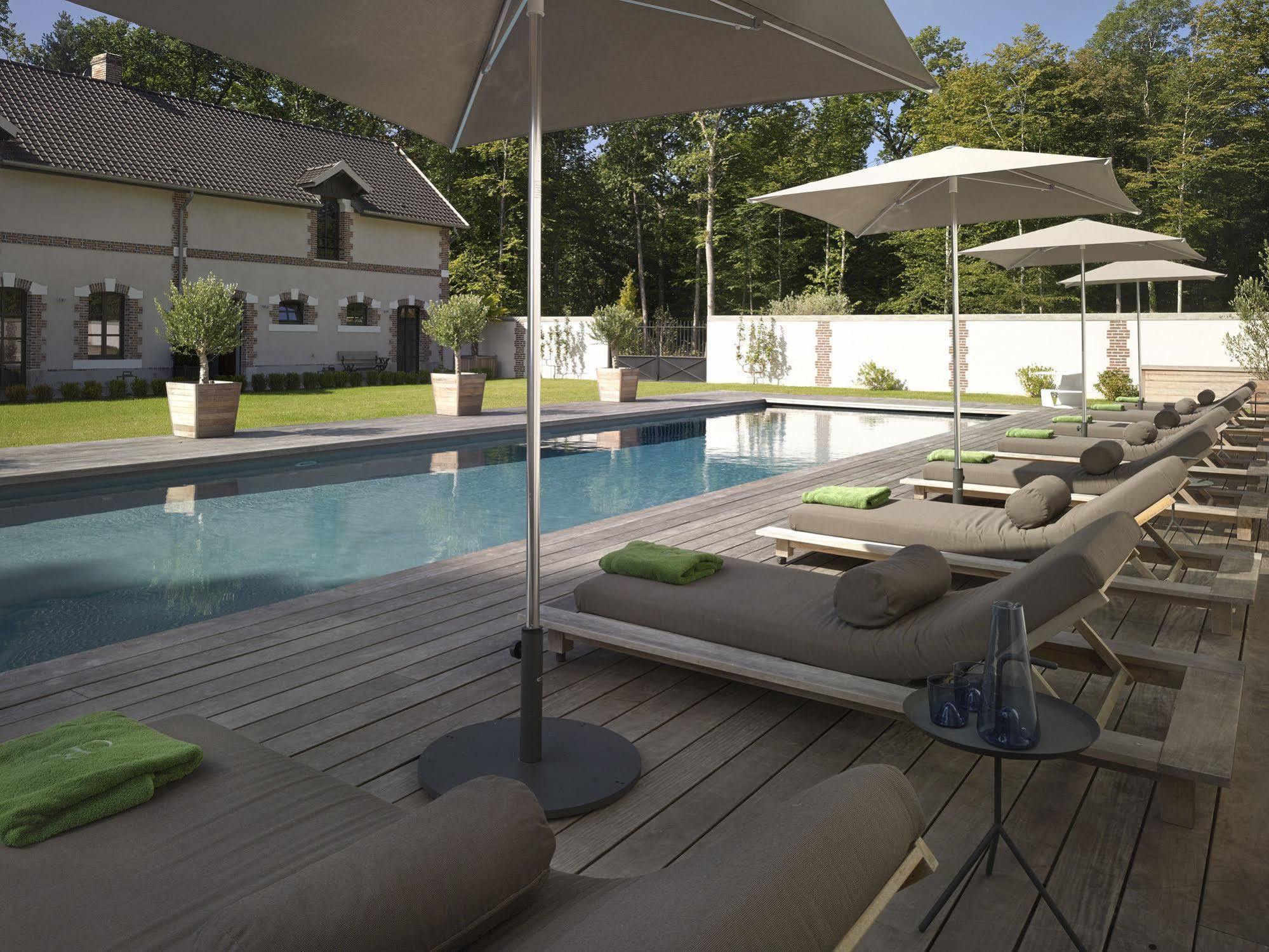 Chateau De La Resle - Design Hotels Montigny-la-Resle Exterior foto